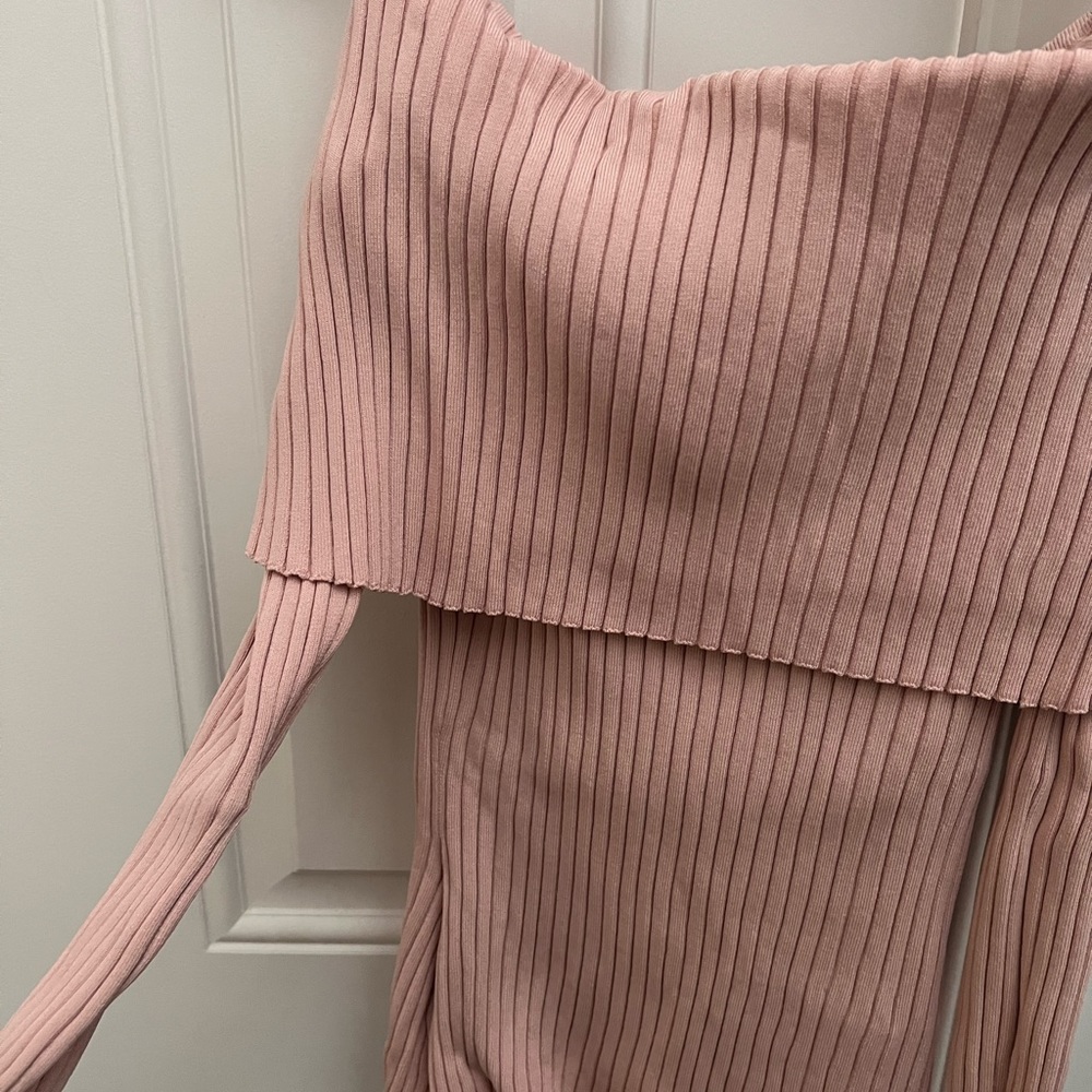 BCBG TOP - Picture 4 of 8